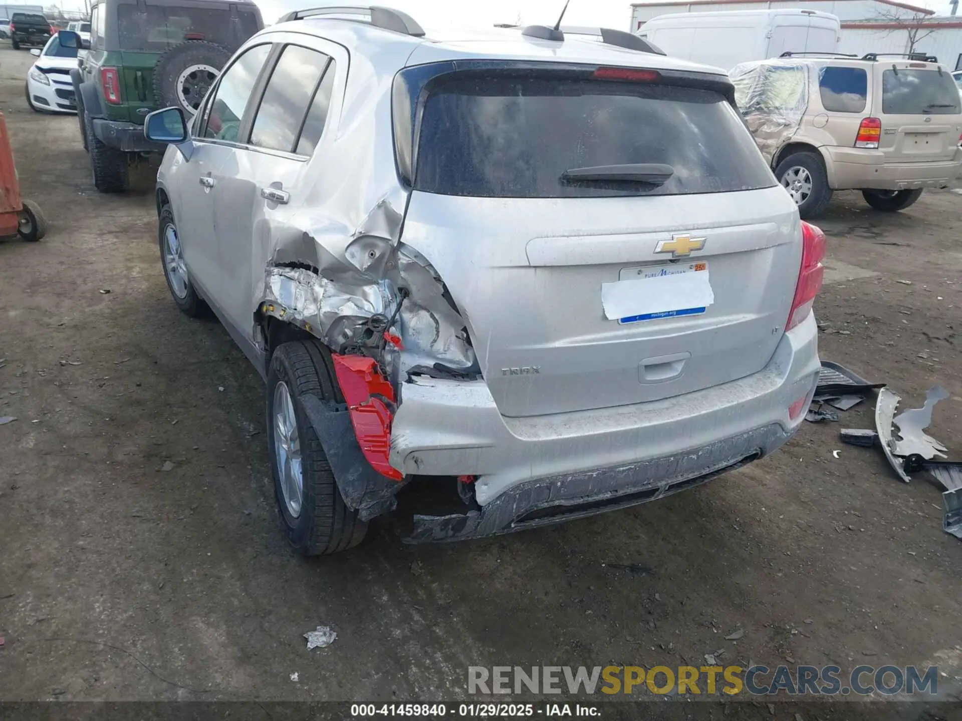 3 Photograph of a damaged car KL7CJLSB6KB912193 CHEVROLET TRAX 2019
