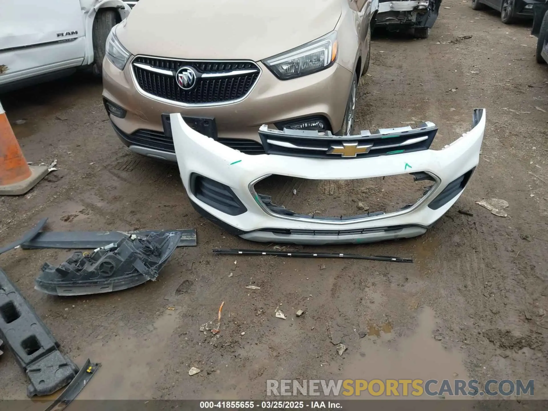 12 Photograph of a damaged car KL7CJLSB6KB913781 CHEVROLET TRAX 2019