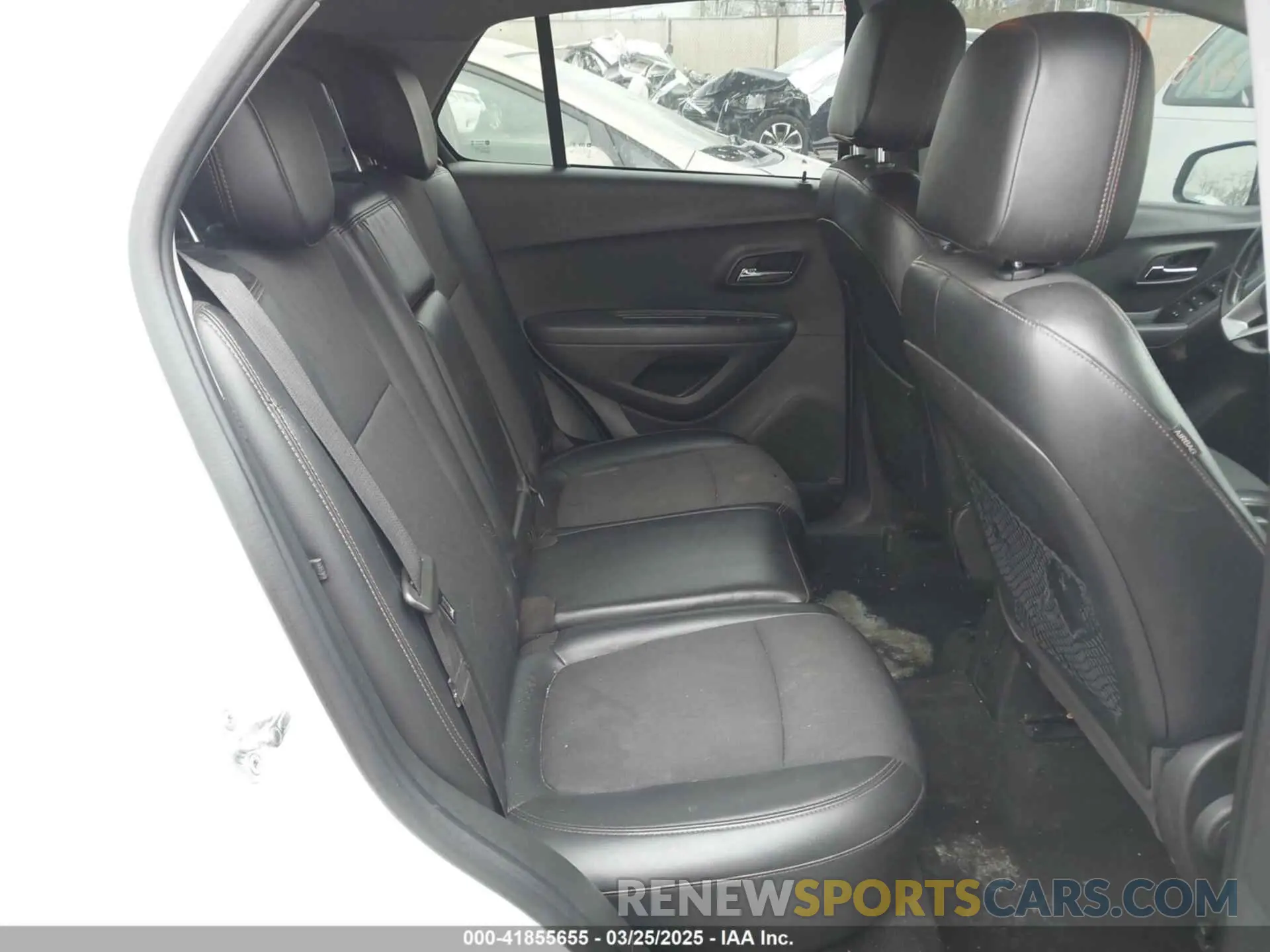 8 Photograph of a damaged car KL7CJLSB6KB913781 CHEVROLET TRAX 2019