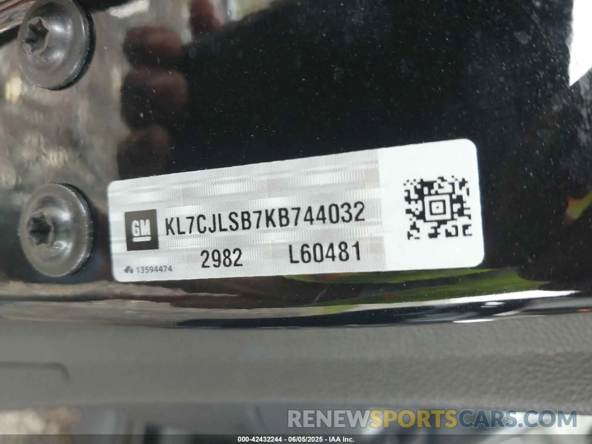 9 Photograph of a damaged car KL7CJLSB7KB744032 CHEVROLET TRAX 2019