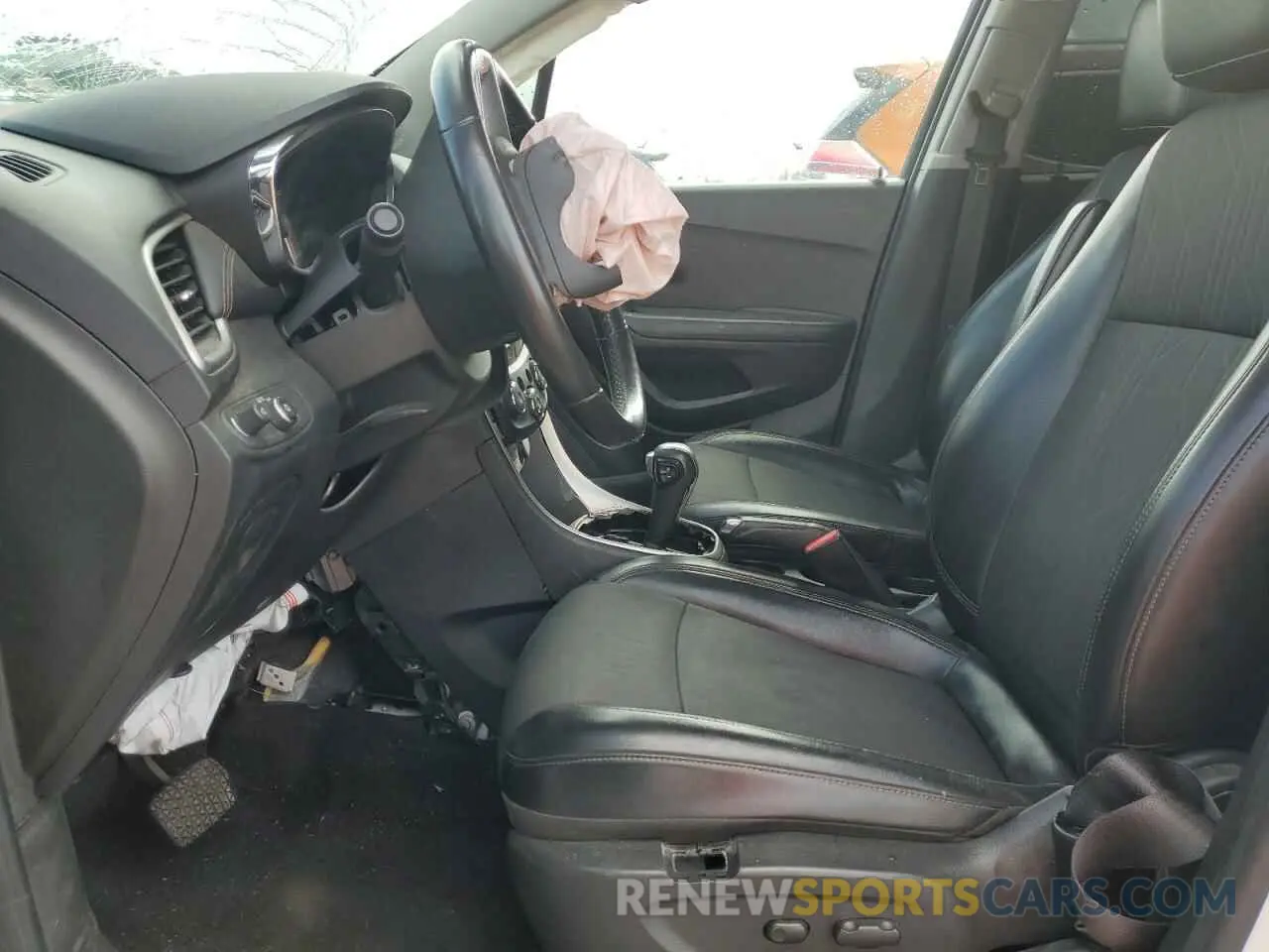 7 Photograph of a damaged car KL7CJLSB7KB819800 CHEVROLET TRAX 2019