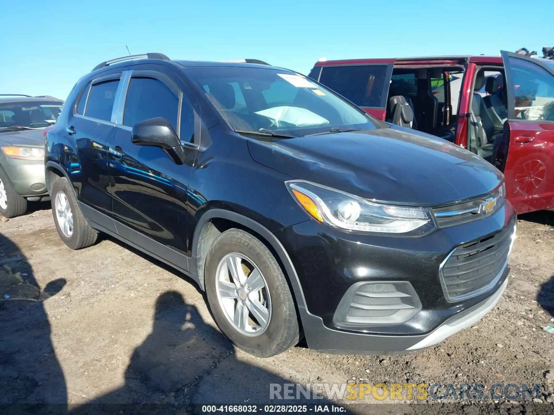 13 Photograph of a damaged car KL7CJLSB7KB825323 CHEVROLET TRAX 2019