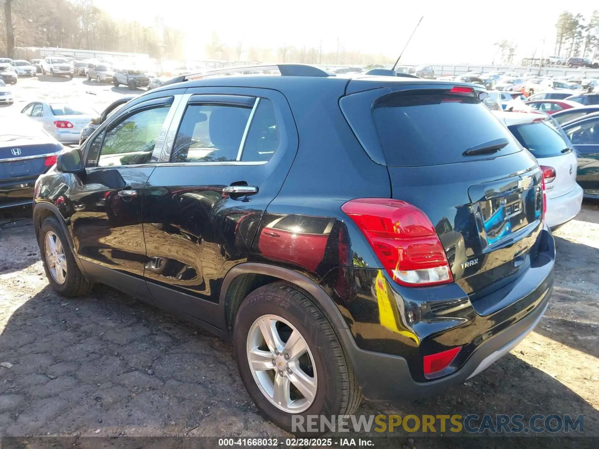 14 Photograph of a damaged car KL7CJLSB7KB825323 CHEVROLET TRAX 2019