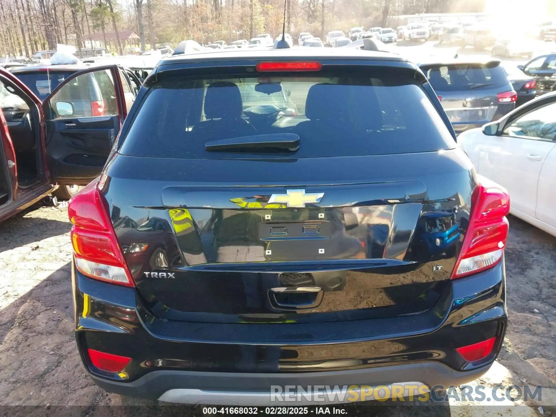 16 Photograph of a damaged car KL7CJLSB7KB825323 CHEVROLET TRAX 2019