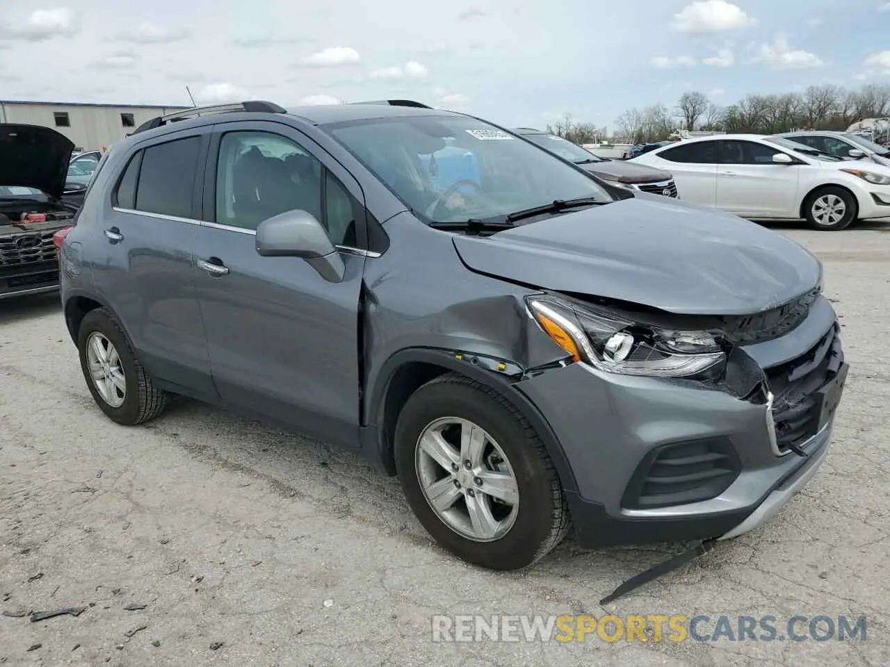 4 Photograph of a damaged car KL7CJLSB7KB921128 CHEVROLET TRAX 2019