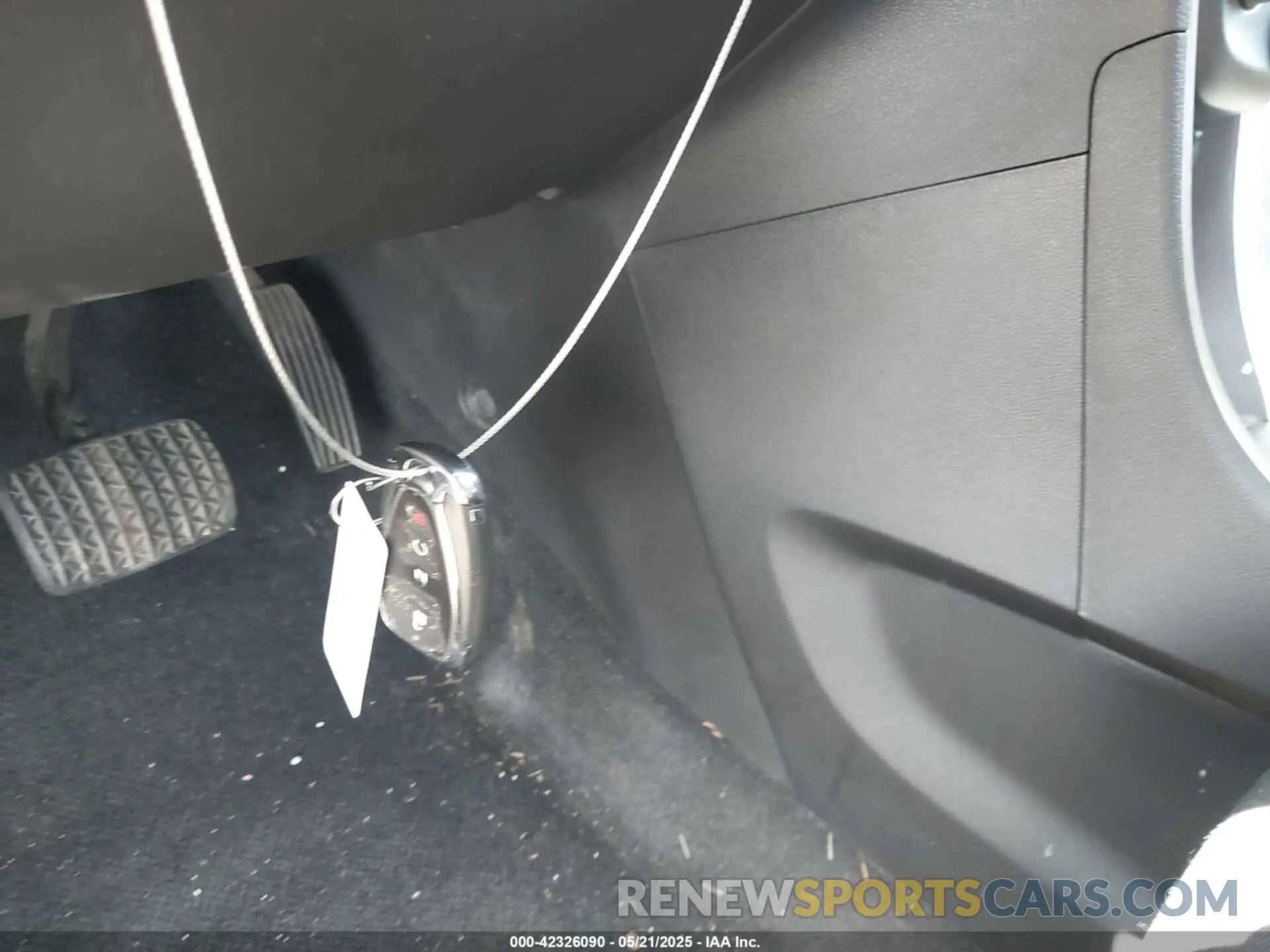 11 Photograph of a damaged car KL7CJLSB7KB928239 CHEVROLET TRAX 2019
