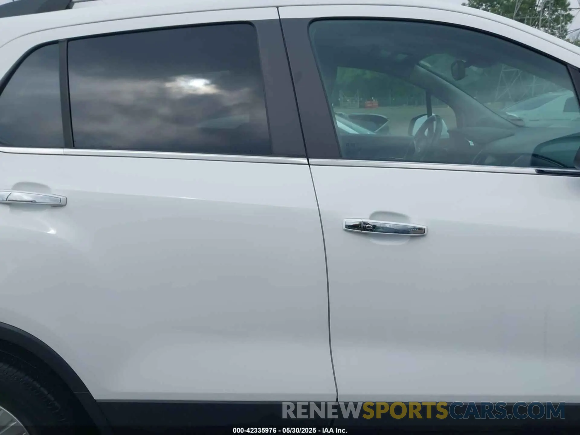 14 Photograph of a damaged car KL7CJLSB8KB912566 CHEVROLET TRAX 2019