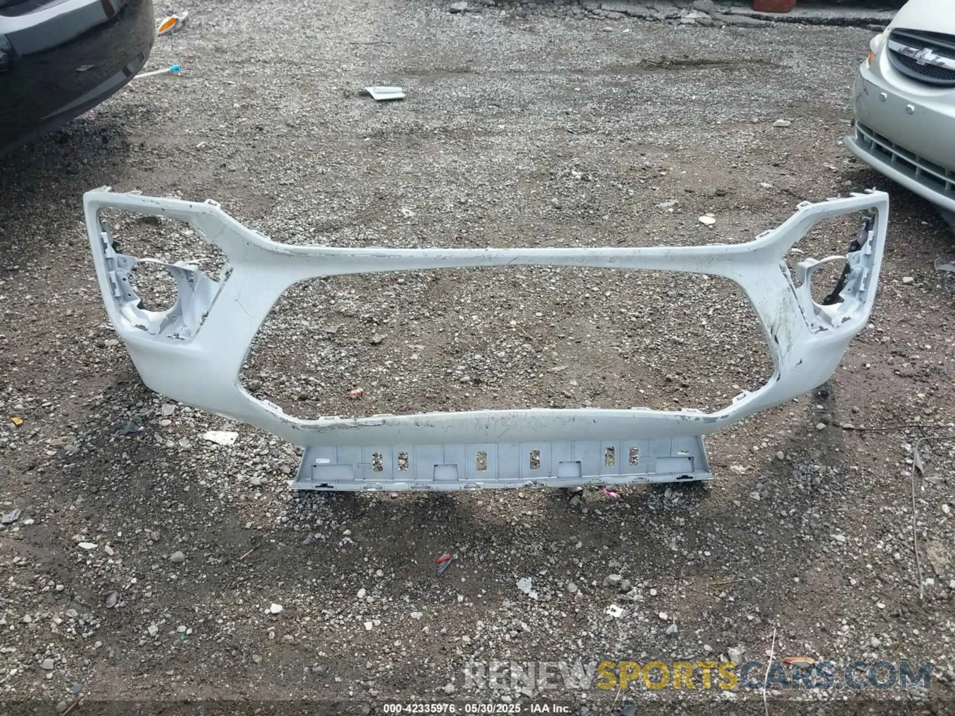 18 Photograph of a damaged car KL7CJLSB8KB912566 CHEVROLET TRAX 2019