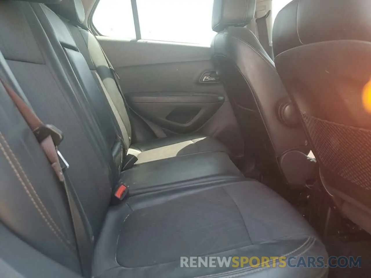 11 Photograph of a damaged car KL7CJLSB8KB941288 CHEVROLET TRAX 2019