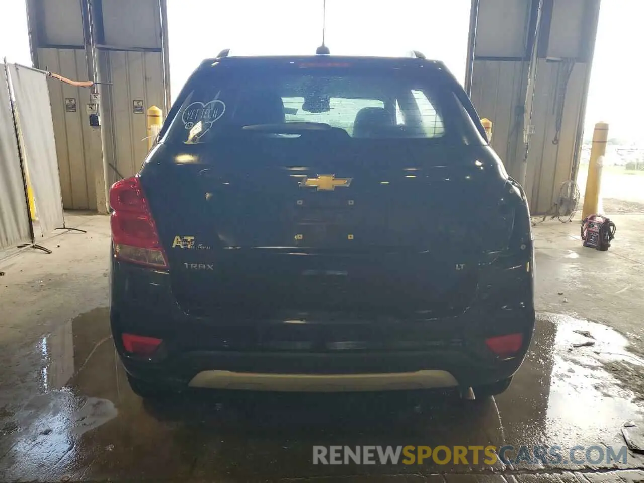6 Photograph of a damaged car KL7CJLSB8KB948872 CHEVROLET TRAX 2019