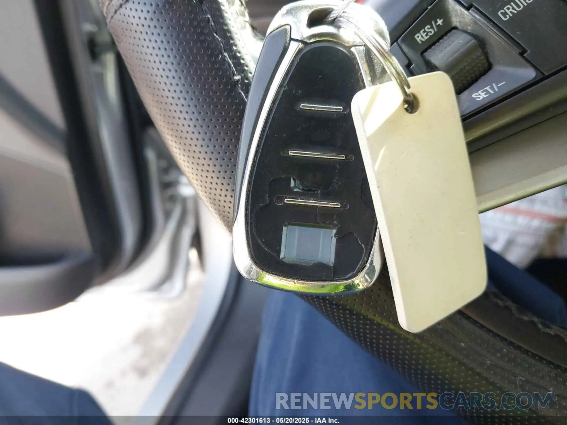 11 Photograph of a damaged car KL7CJLSB8KB955398 CHEVROLET TRAX 2019