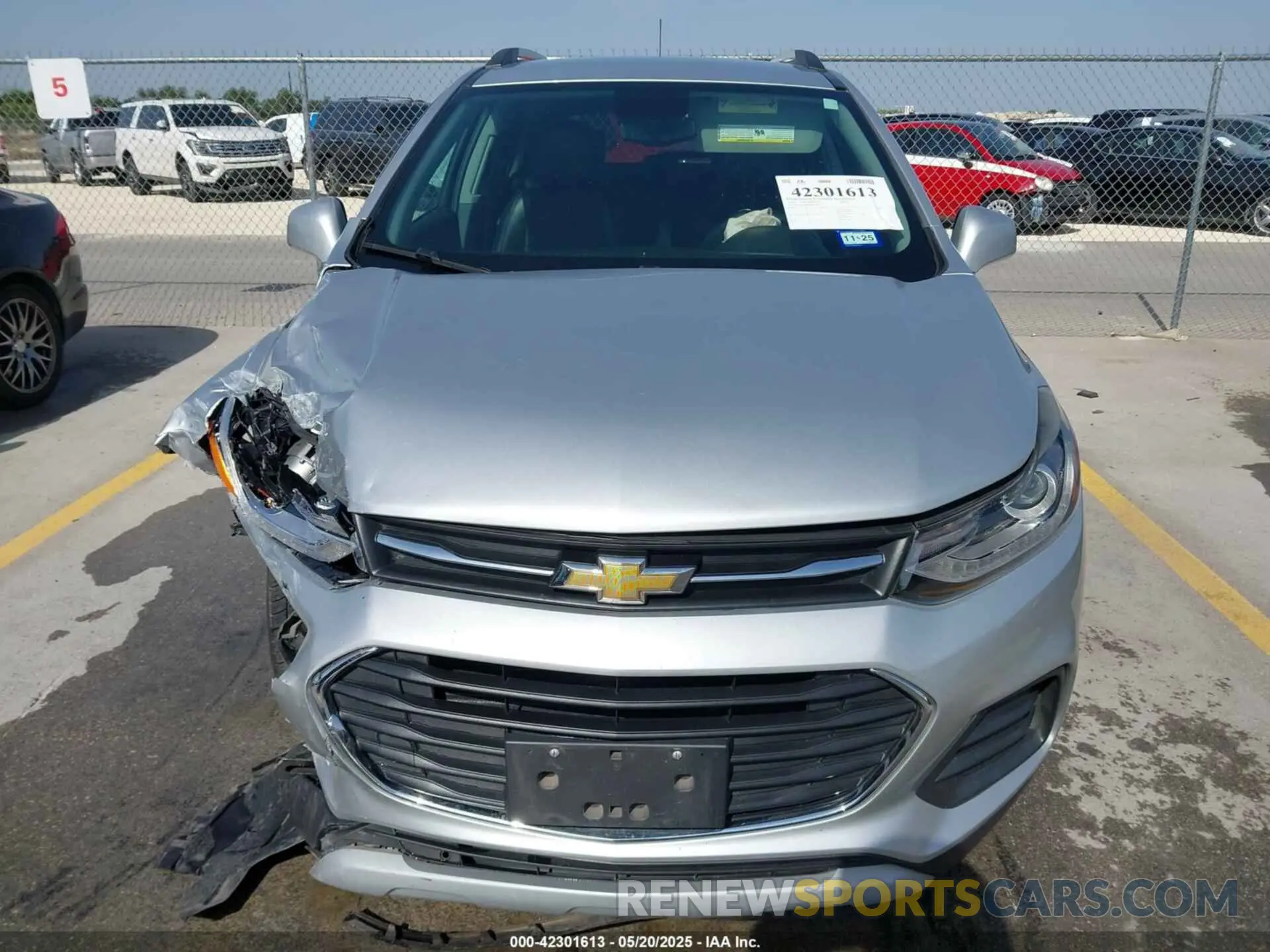 12 Photograph of a damaged car KL7CJLSB8KB955398 CHEVROLET TRAX 2019