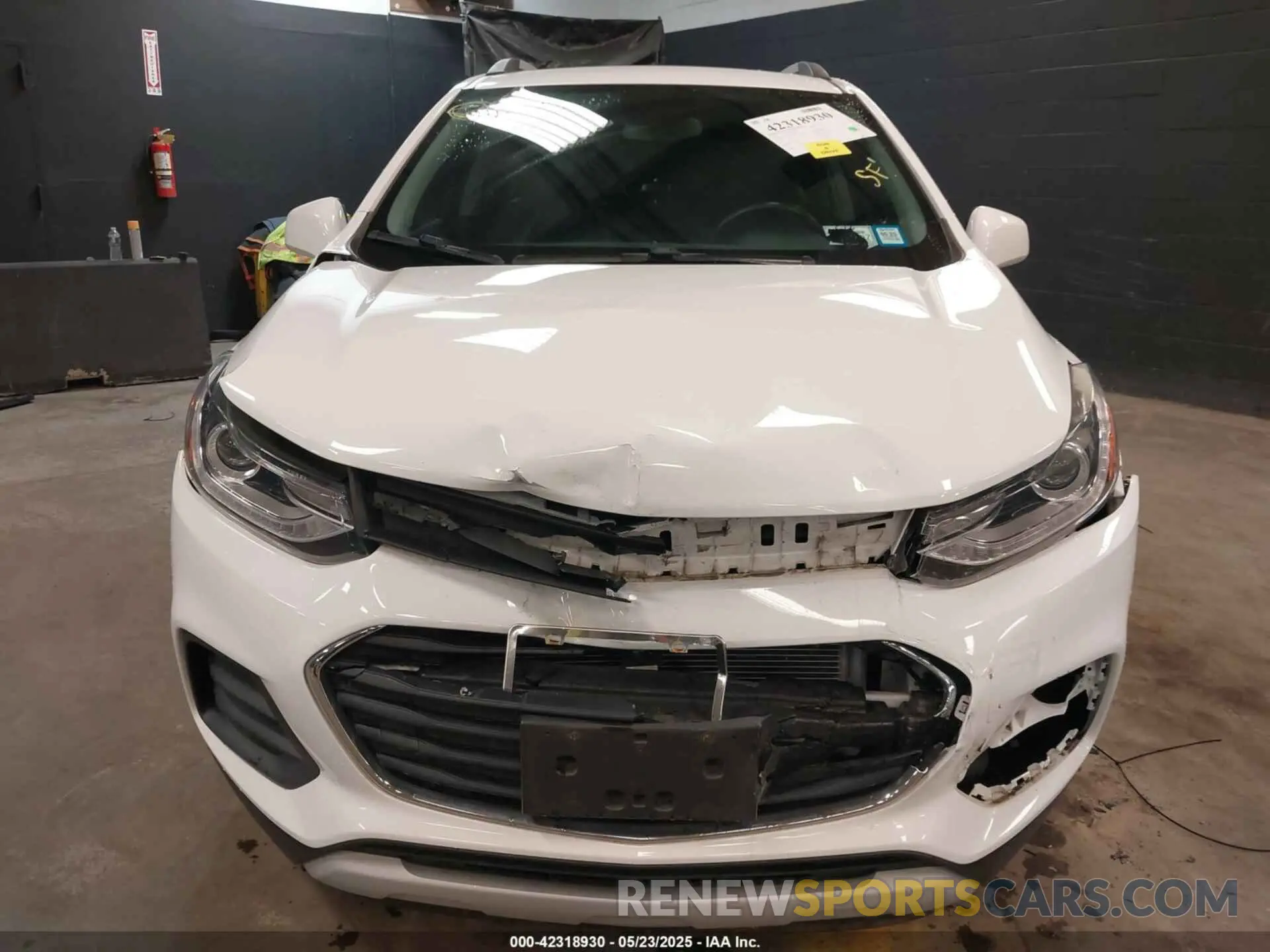 12 Photograph of a damaged car KL7CJLSB9KB831883 CHEVROLET TRAX 2019