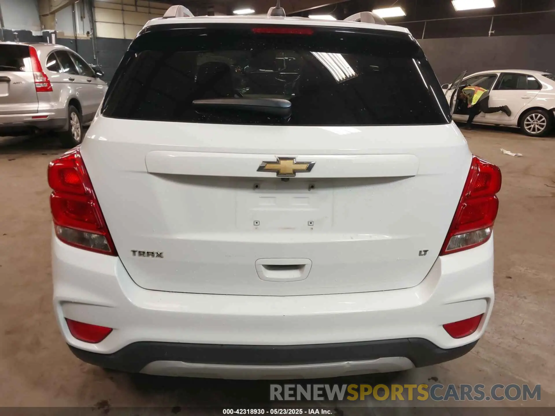 16 Photograph of a damaged car KL7CJLSB9KB831883 CHEVROLET TRAX 2019