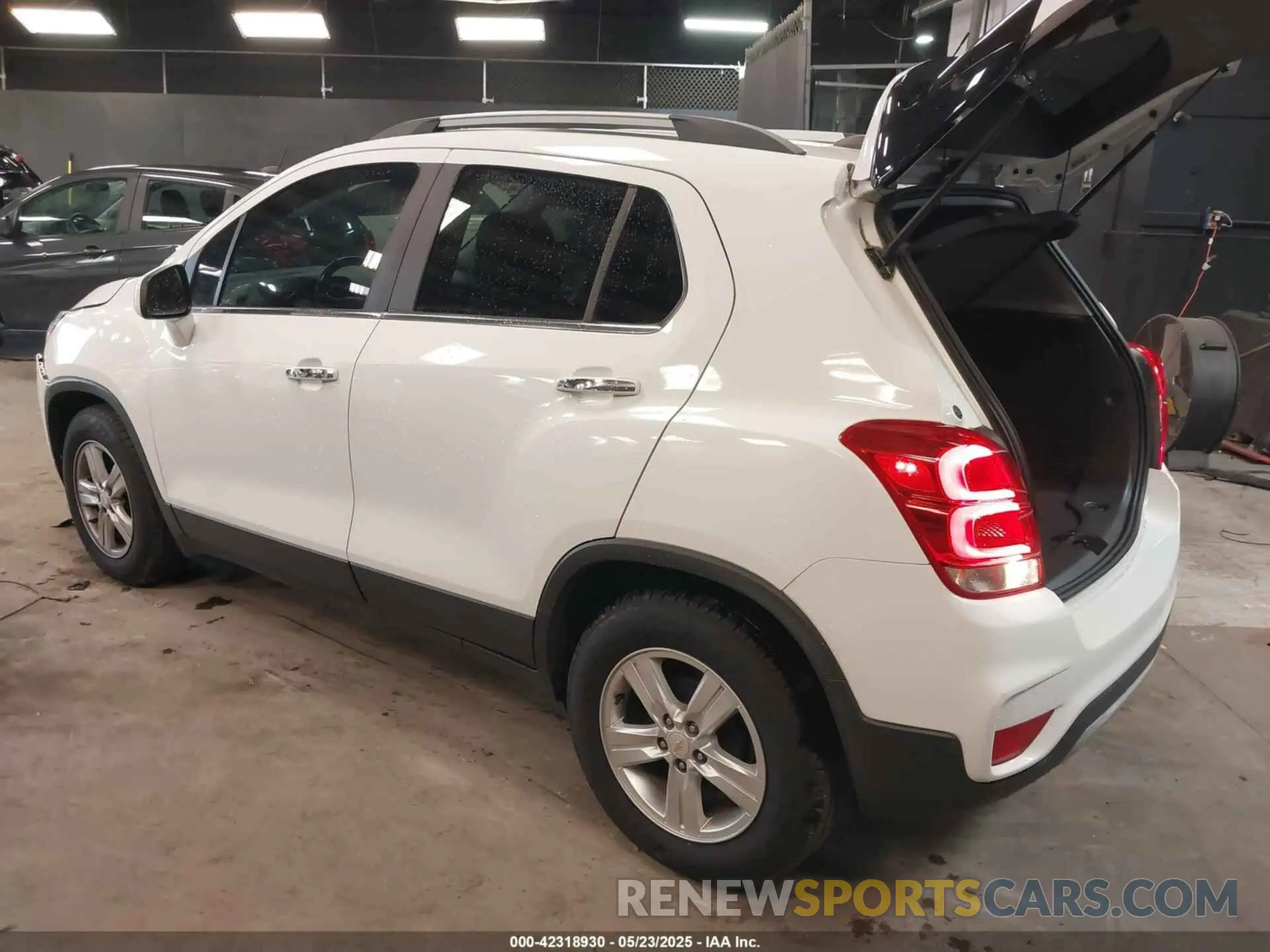 3 Photograph of a damaged car KL7CJLSB9KB831883 CHEVROLET TRAX 2019