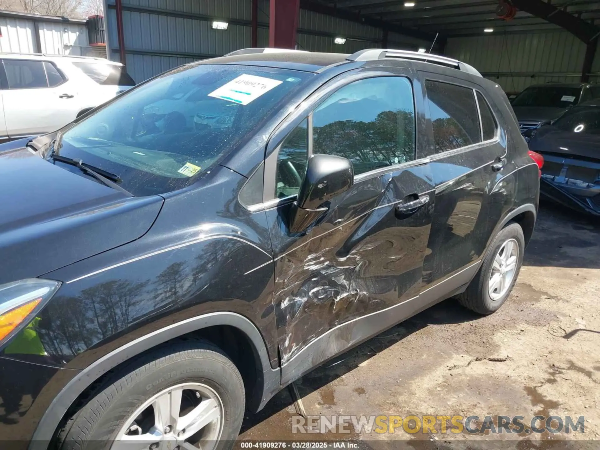 6 Photograph of a damaged car KL7CJLSB9KB907229 CHEVROLET TRAX 2019