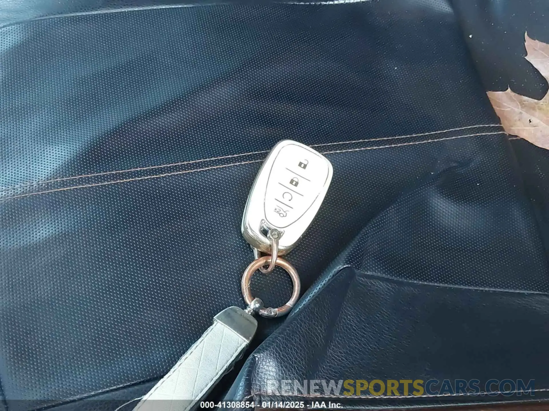 11 Photograph of a damaged car KL7CJLSB9KB947827 CHEVROLET TRAX 2019