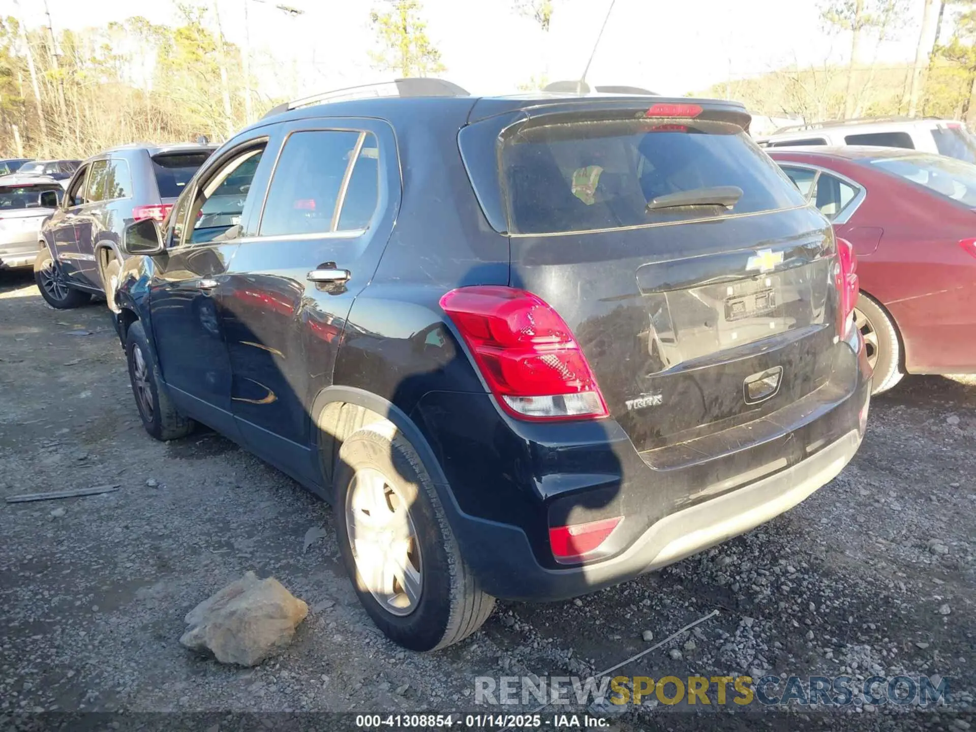 3 Photograph of a damaged car KL7CJLSB9KB947827 CHEVROLET TRAX 2019