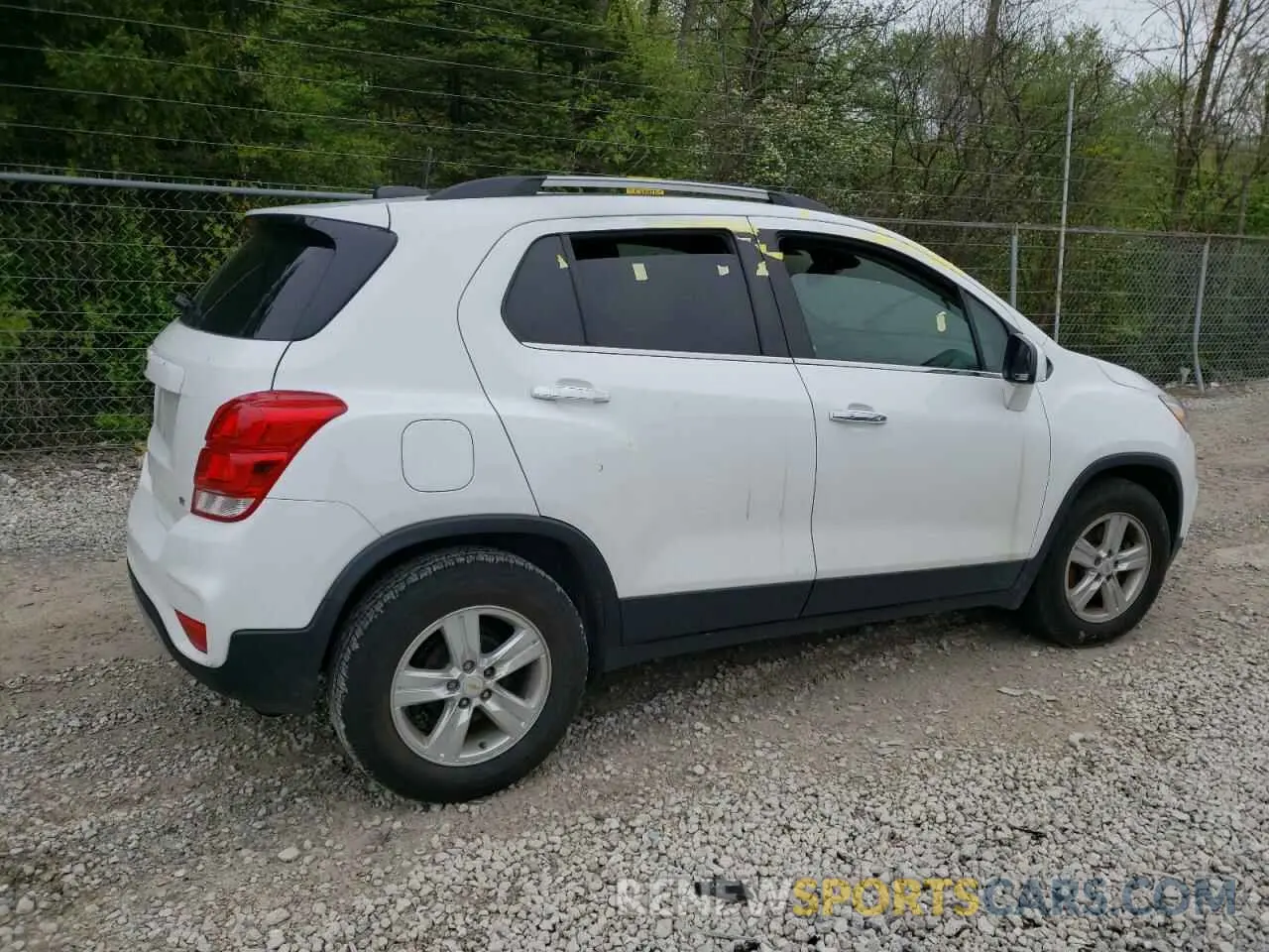 3 Photograph of a damaged car KL7CJLSBXKB825123 CHEVROLET TRAX 2019