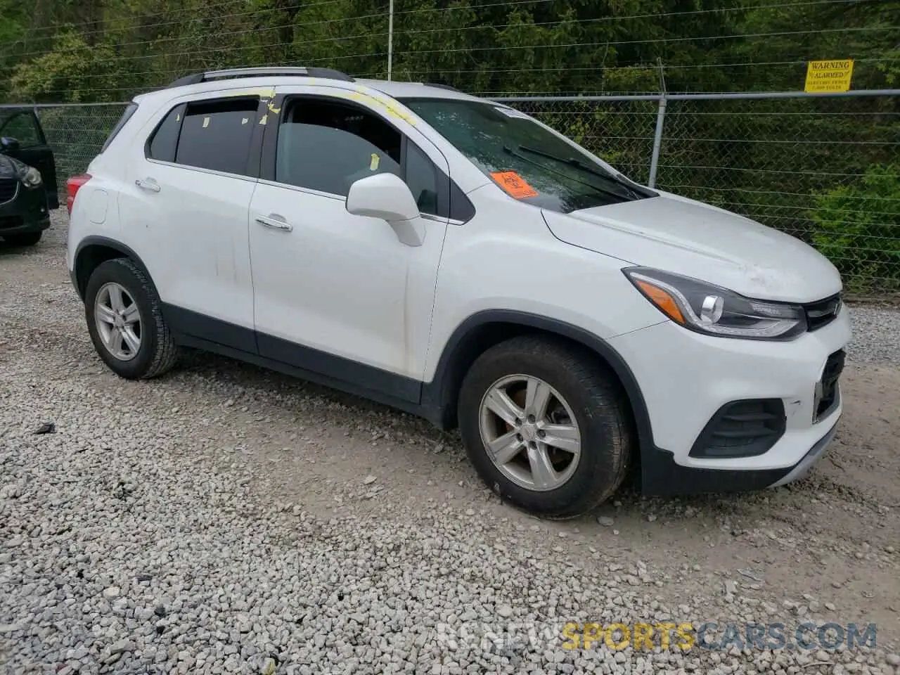 4 Photograph of a damaged car KL7CJLSBXKB825123 CHEVROLET TRAX 2019