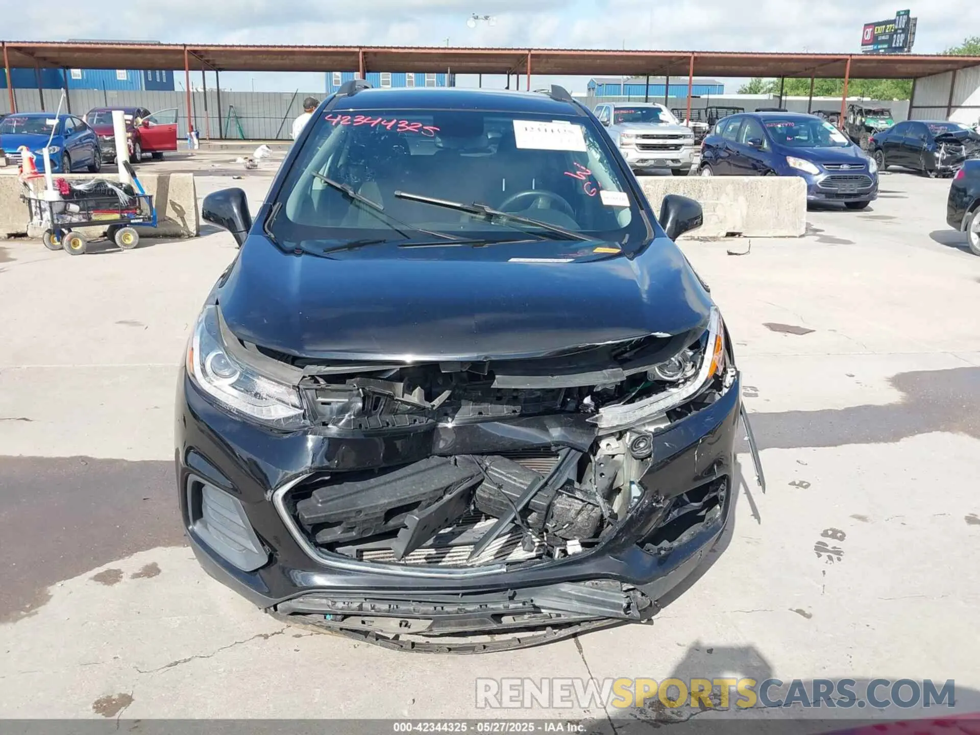 11 Photograph of a damaged car KL7CJLSBXKB847073 CHEVROLET TRAX 2019