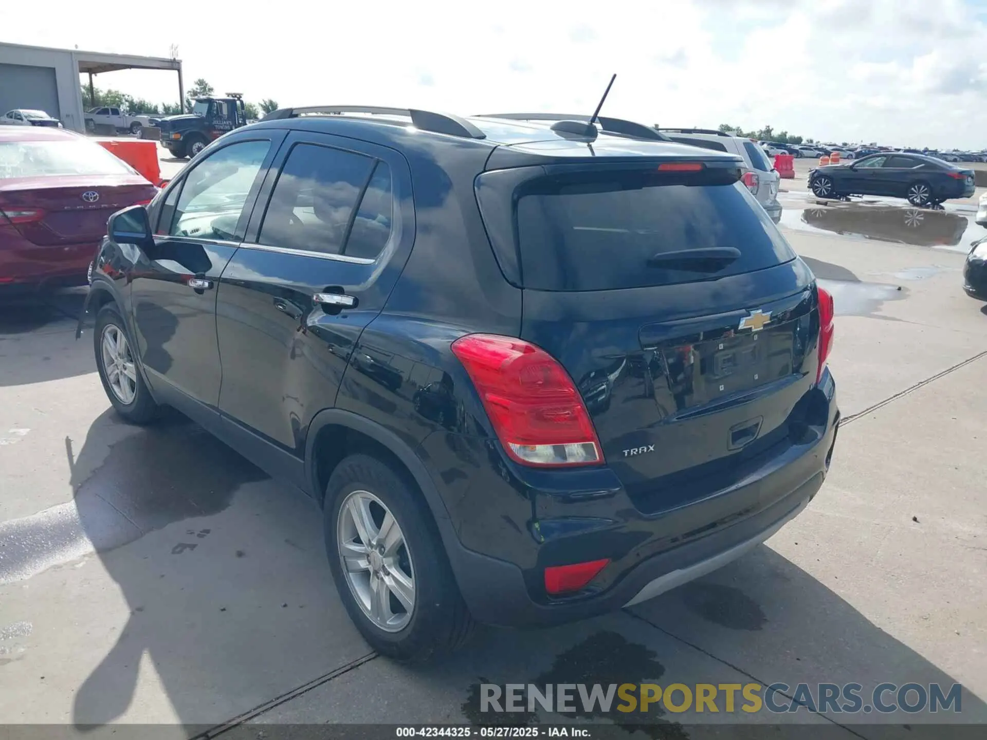 3 Photograph of a damaged car KL7CJLSBXKB847073 CHEVROLET TRAX 2019