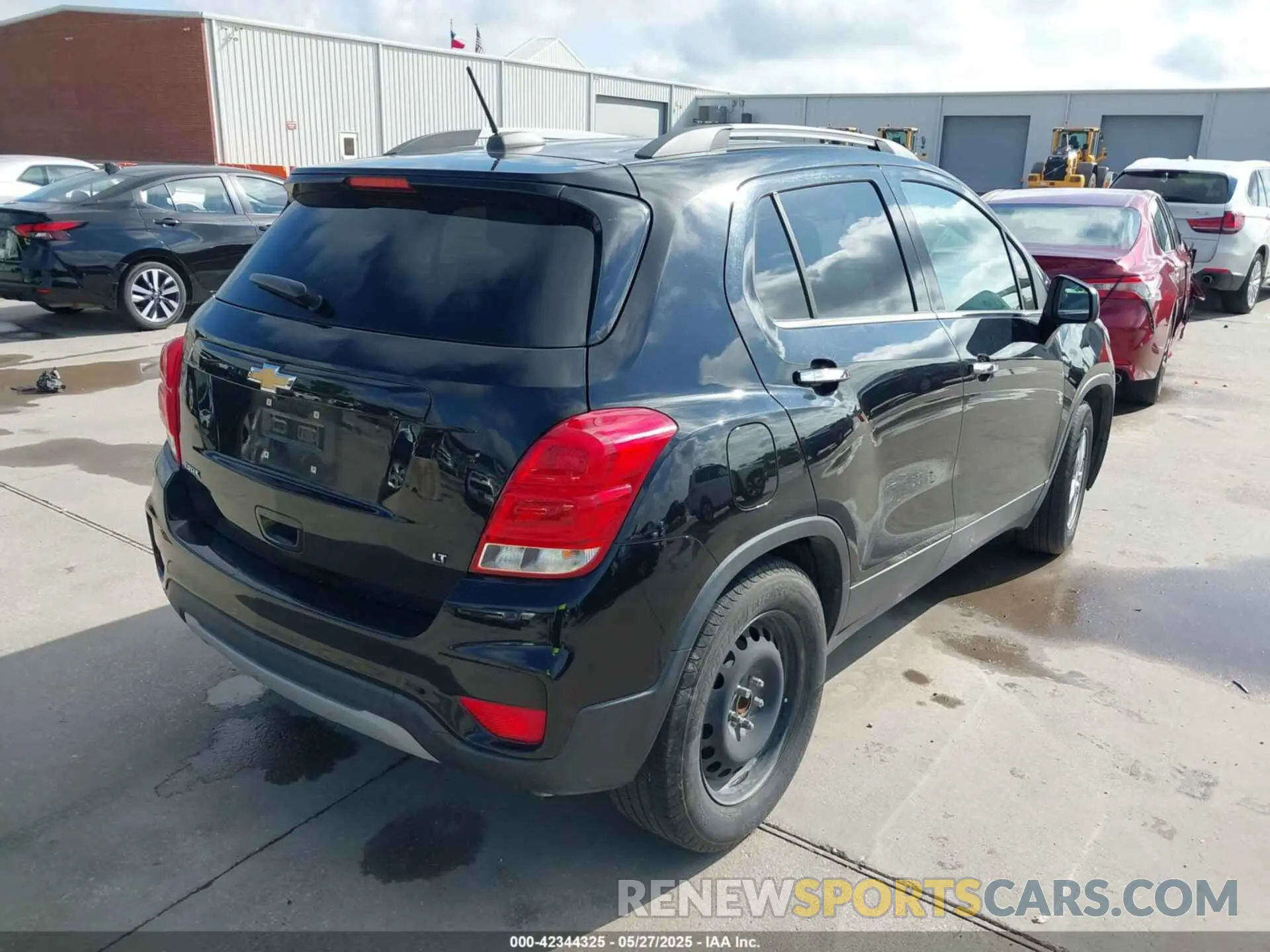 4 Photograph of a damaged car KL7CJLSBXKB847073 CHEVROLET TRAX 2019