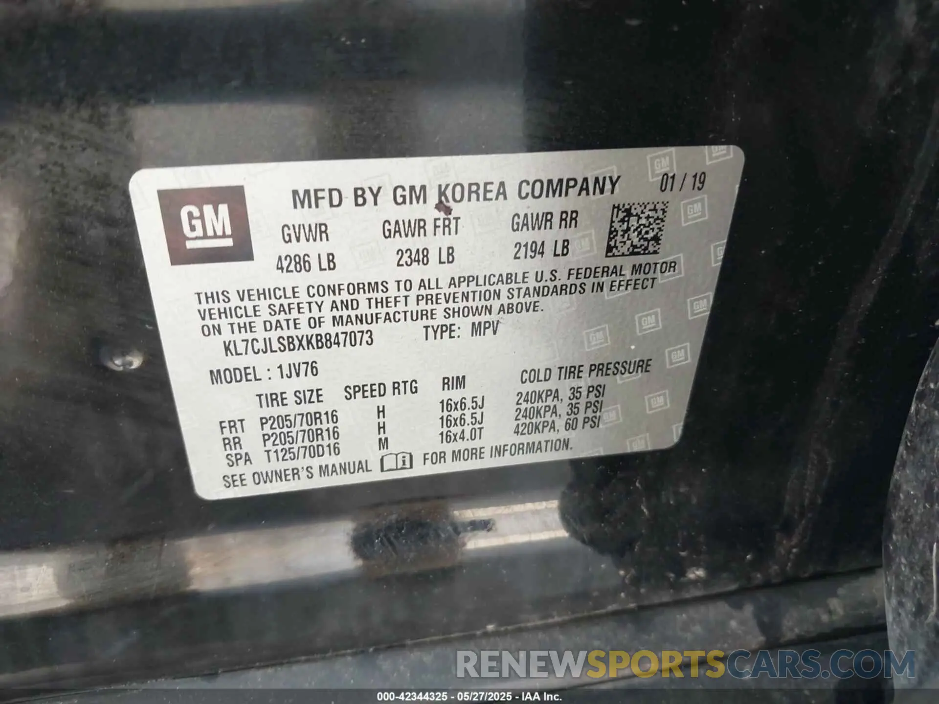 9 Photograph of a damaged car KL7CJLSBXKB847073 CHEVROLET TRAX 2019