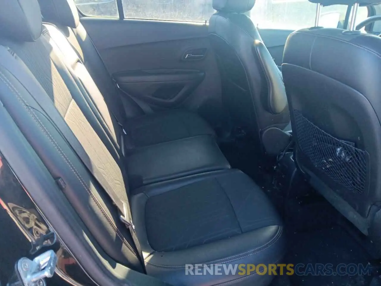 10 Photograph of a damaged car KL7CJLSBXKB912021 CHEVROLET TRAX 2019