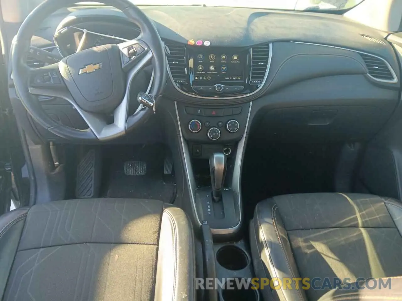 8 Photograph of a damaged car KL7CJLSBXKB912021 CHEVROLET TRAX 2019