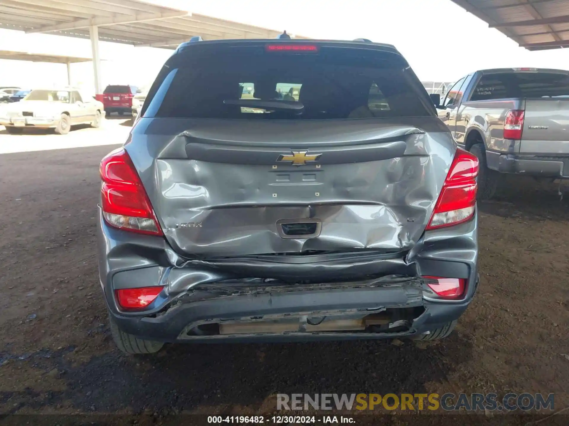 6 Photograph of a damaged car KL7CJLSBXKB928901 CHEVROLET TRAX 2019