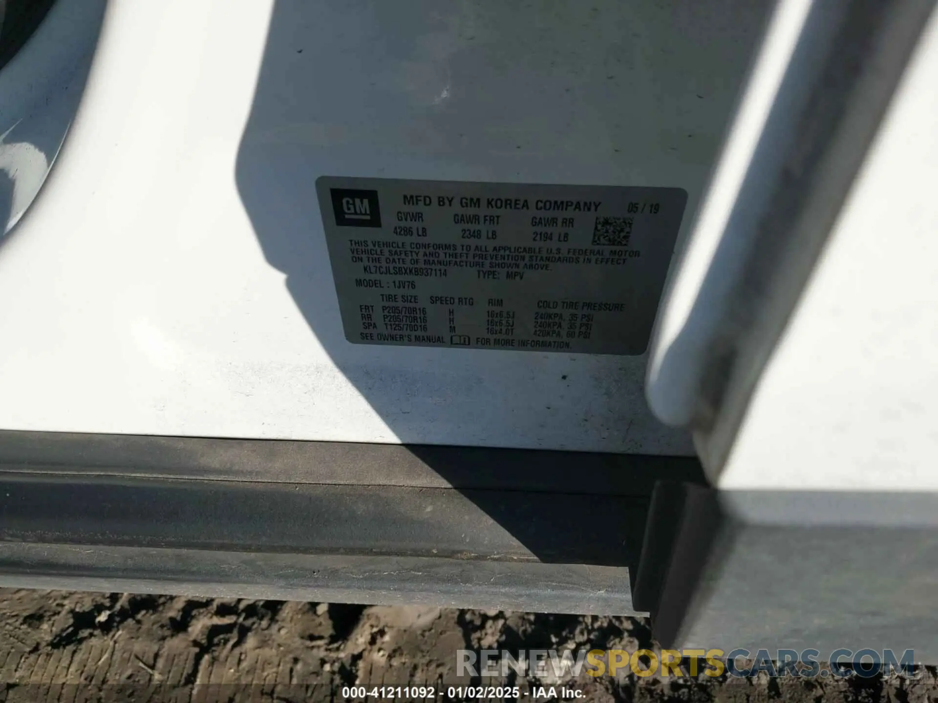 9 Photograph of a damaged car KL7CJLSBXKB937114 CHEVROLET TRAX 2019