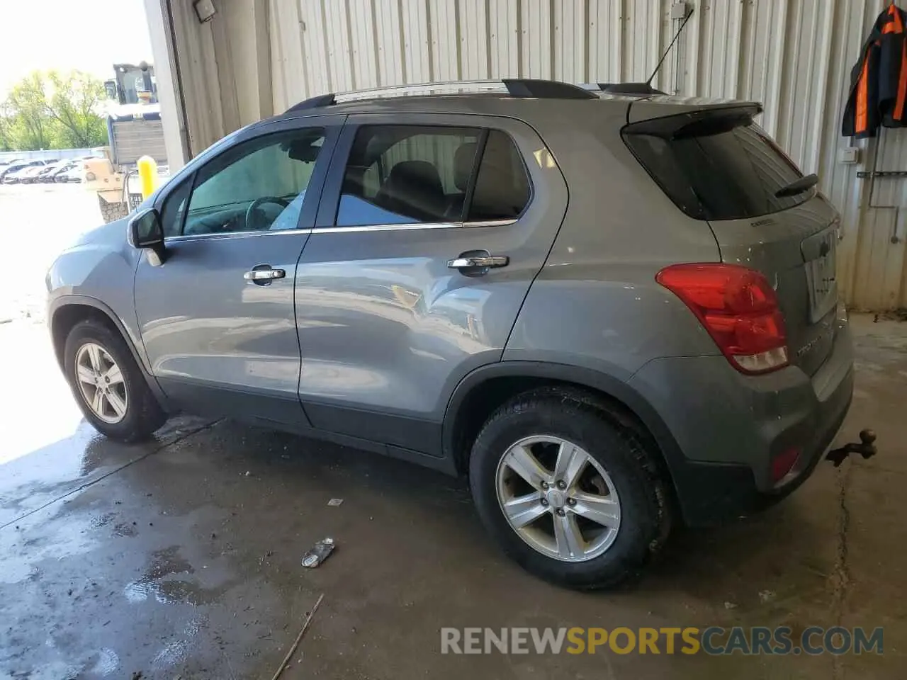 2 Photograph of a damaged car KL7CJPSB0KB785271 CHEVROLET TRAX 2019