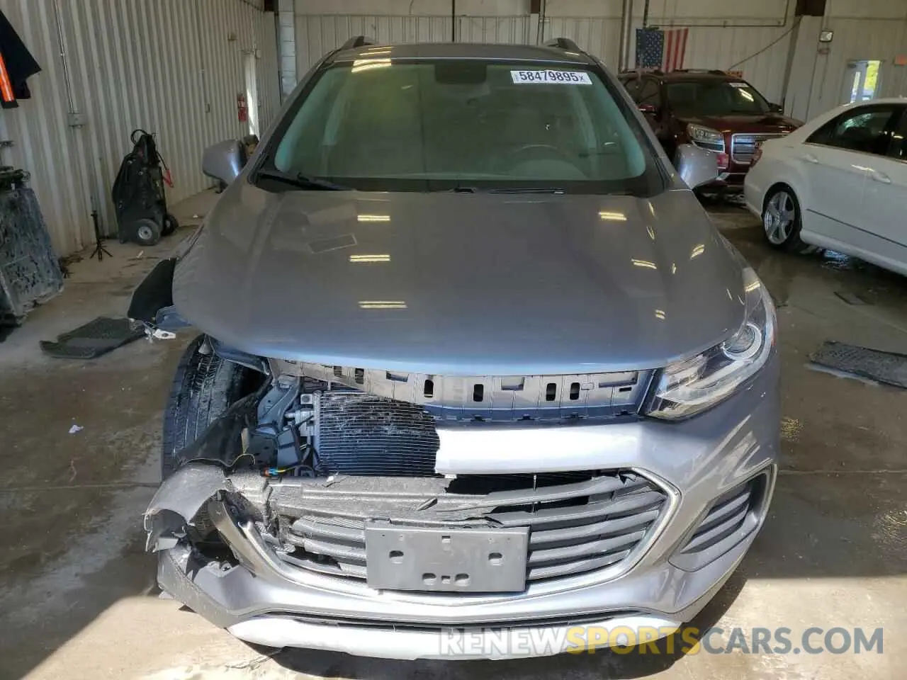 5 Photograph of a damaged car KL7CJPSB0KB785271 CHEVROLET TRAX 2019