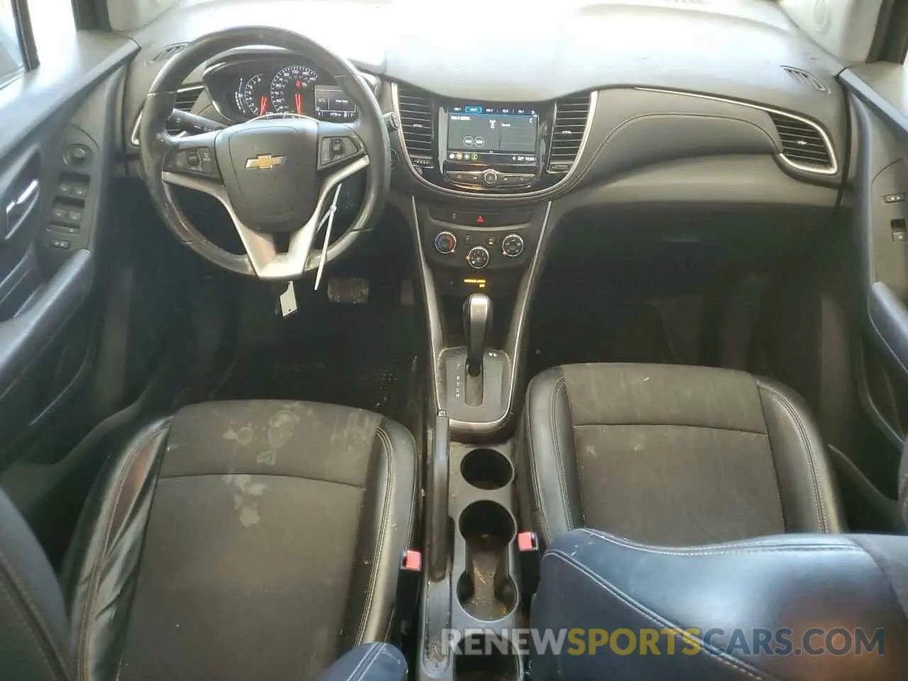8 Photograph of a damaged car KL7CJPSB0KB785271 CHEVROLET TRAX 2019