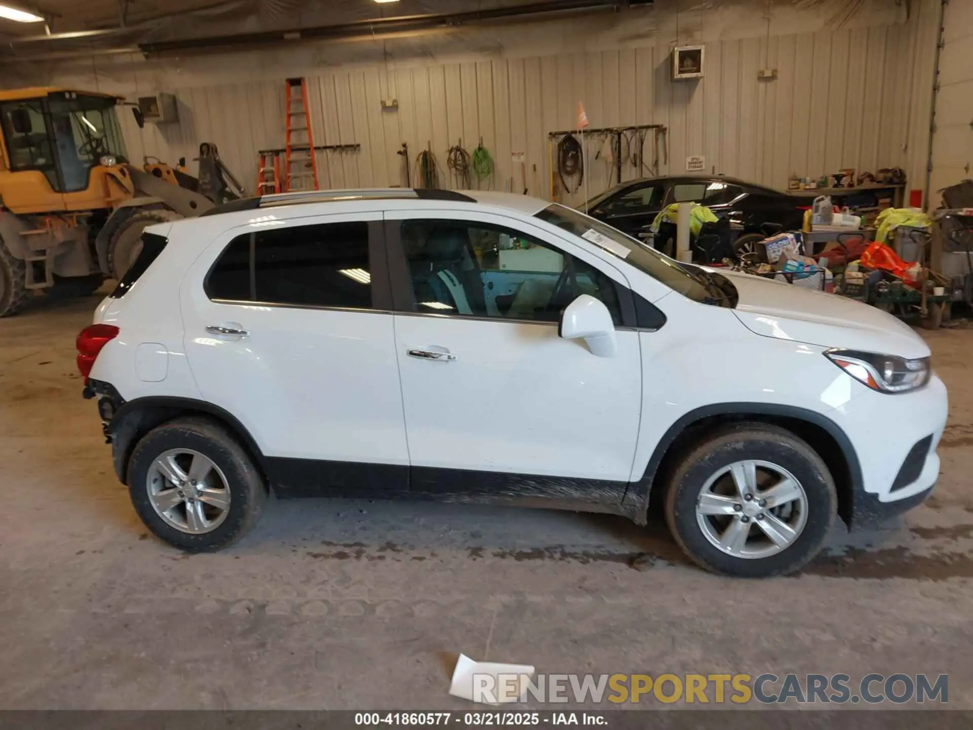 13 Photograph of a damaged car KL7CJPSB0KB862866 CHEVROLET TRAX 2019