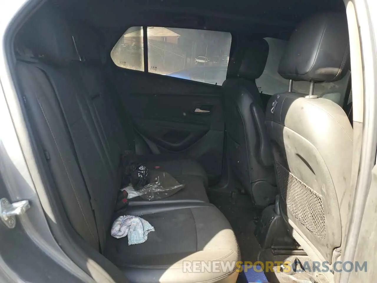 11 Photograph of a damaged car KL7CJPSB0KB896368 CHEVROLET TRAX 2019