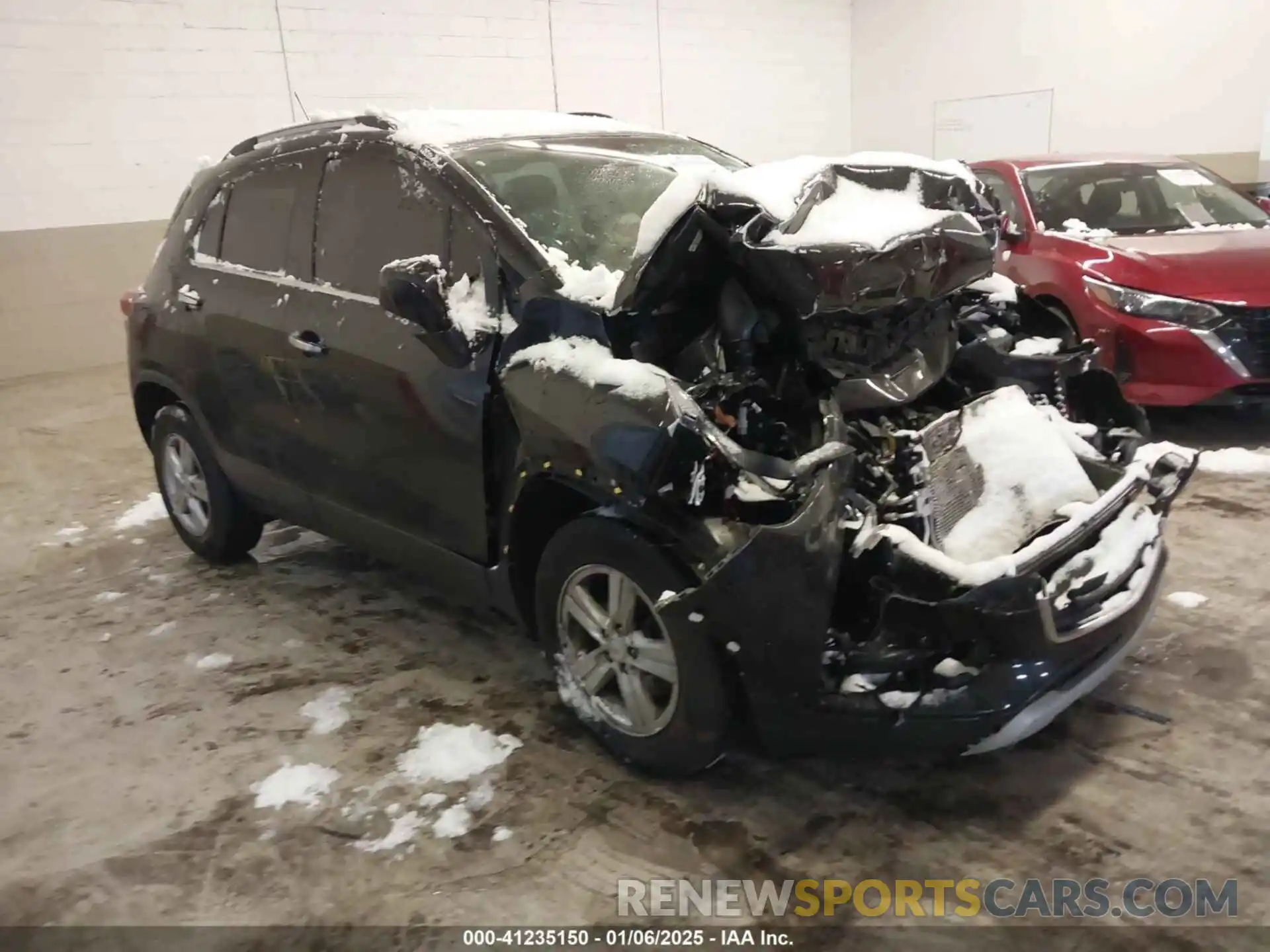 1 Photograph of a damaged car KL7CJPSB0KB943933 CHEVROLET TRAX 2019