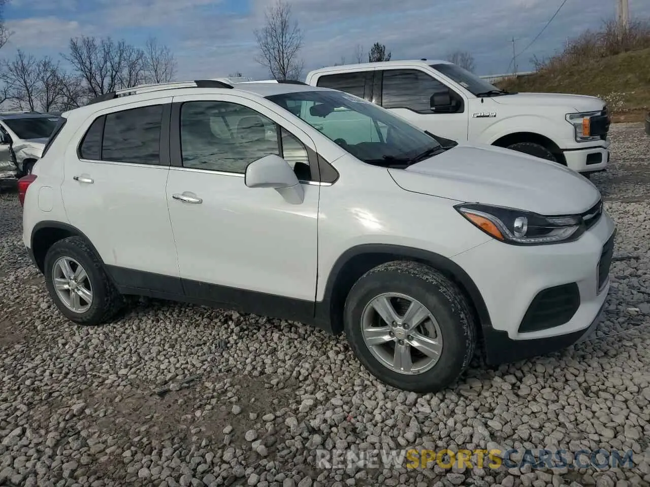 4 Photograph of a damaged car KL7CJPSB1KB719280 CHEVROLET TRAX 2019