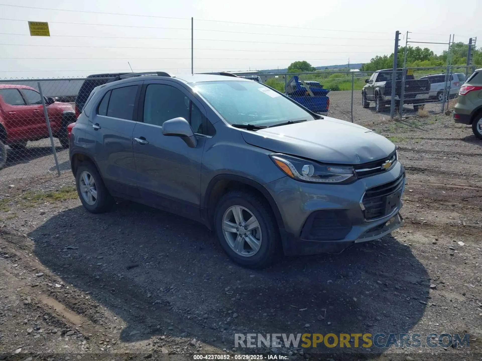 1 Photograph of a damaged car KL7CJPSB1KB744101 CHEVROLET TRAX 2019