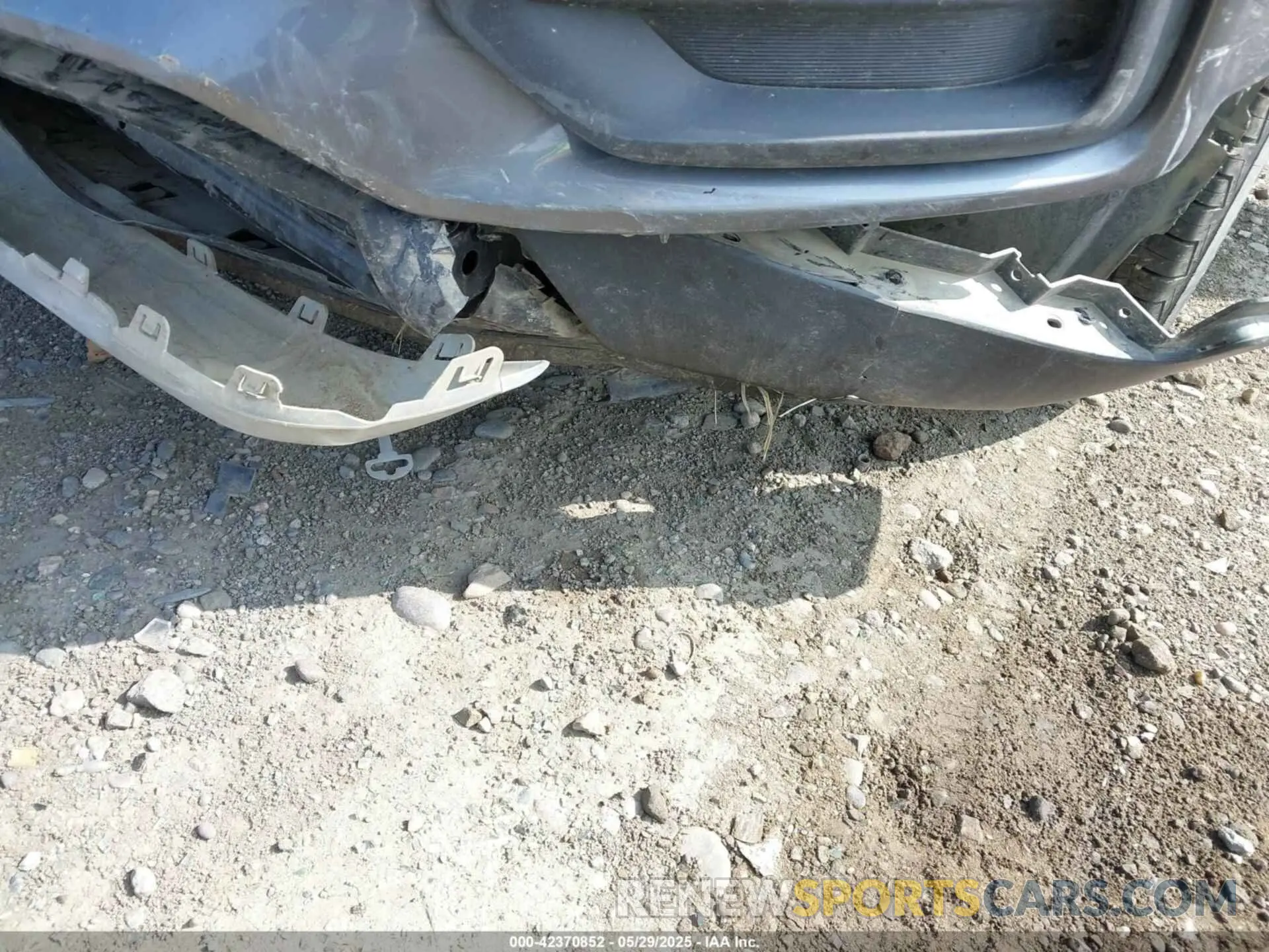 6 Photograph of a damaged car KL7CJPSB1KB744101 CHEVROLET TRAX 2019