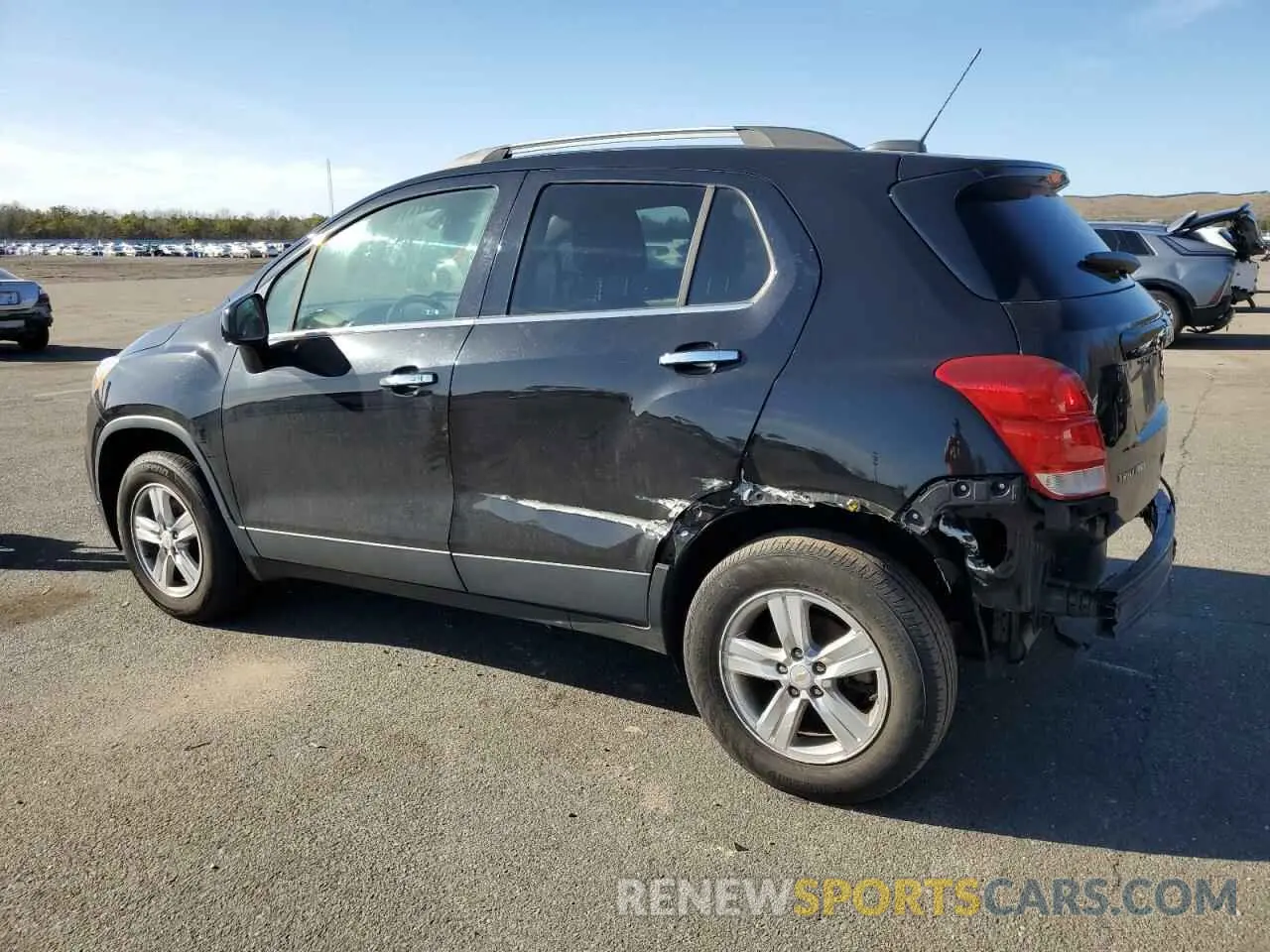 2 Photograph of a damaged car KL7CJPSB1KB822196 CHEVROLET TRAX 2019