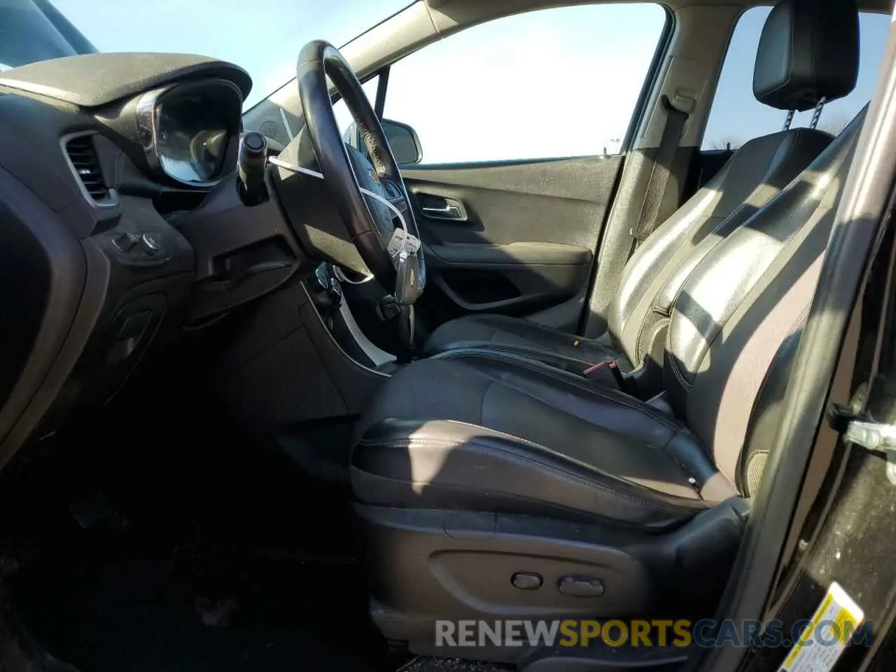 7 Photograph of a damaged car KL7CJPSB1KB822196 CHEVROLET TRAX 2019
