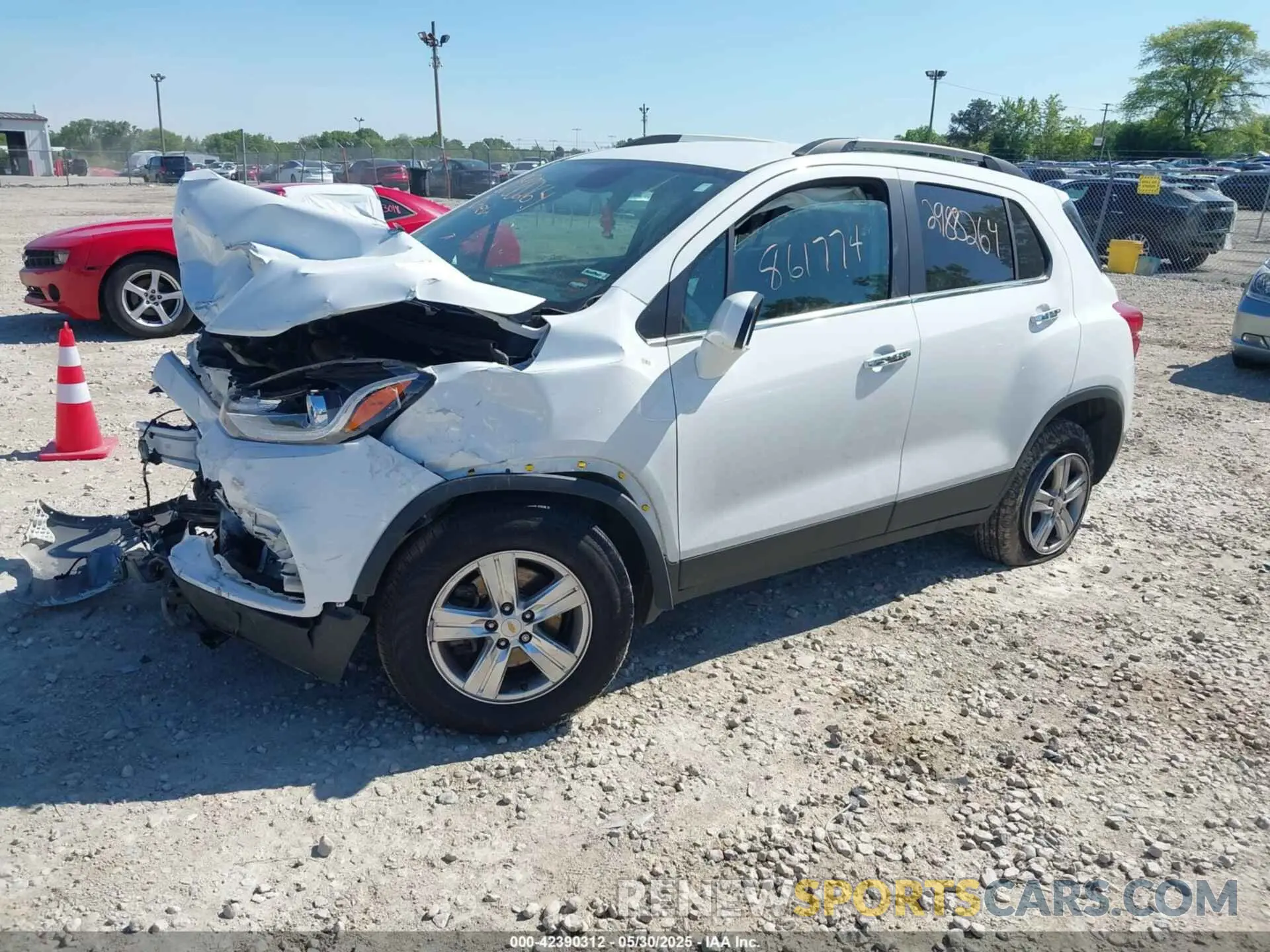 2 Photograph of a damaged car KL7CJPSB1KB861774 CHEVROLET TRAX 2019