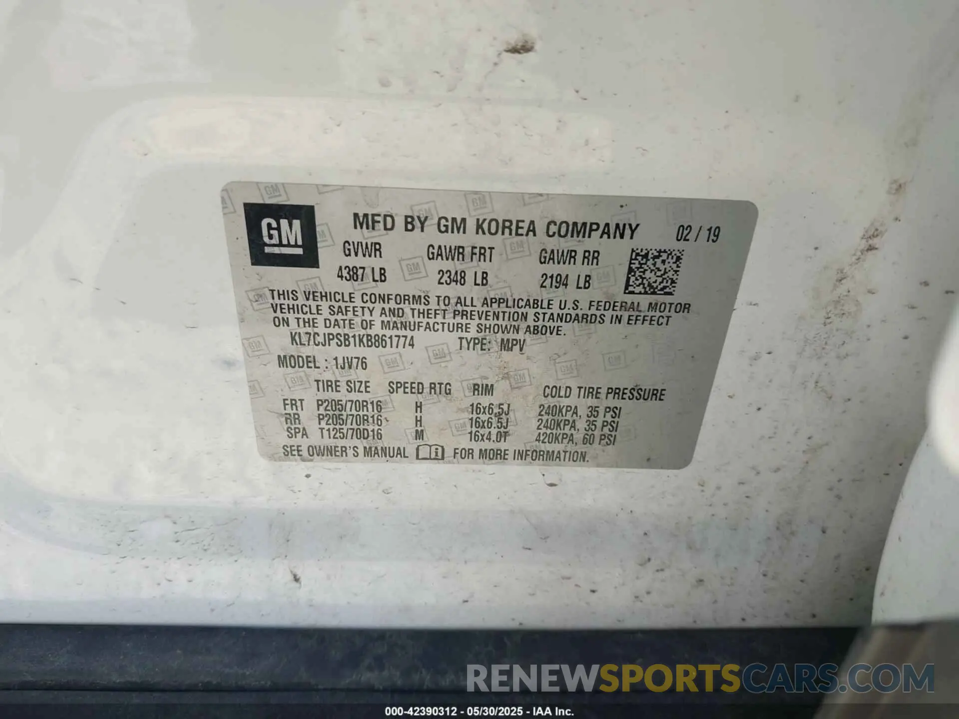 9 Photograph of a damaged car KL7CJPSB1KB861774 CHEVROLET TRAX 2019