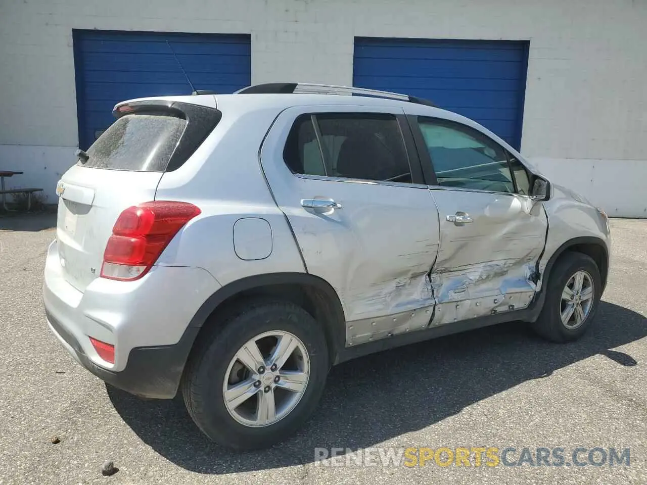 3 Photograph of a damaged car KL7CJPSB2KB727503 CHEVROLET TRAX 2019