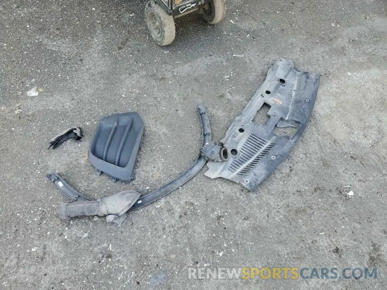 13 Photograph of a damaged car KL7CJPSB2KB748416 CHEVROLET TRAX 2019