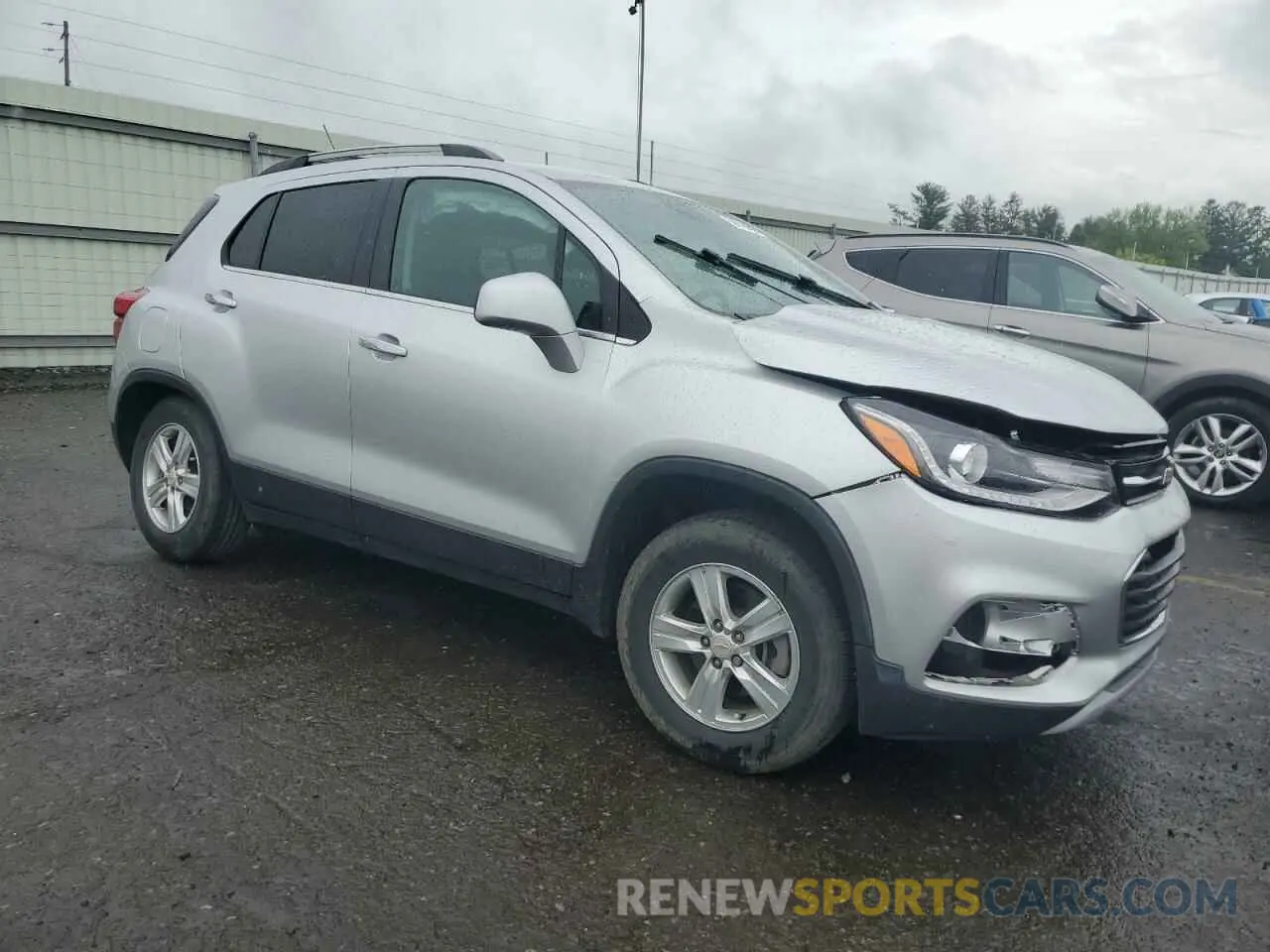 4 Photograph of a damaged car KL7CJPSB2KB882116 CHEVROLET TRAX 2019