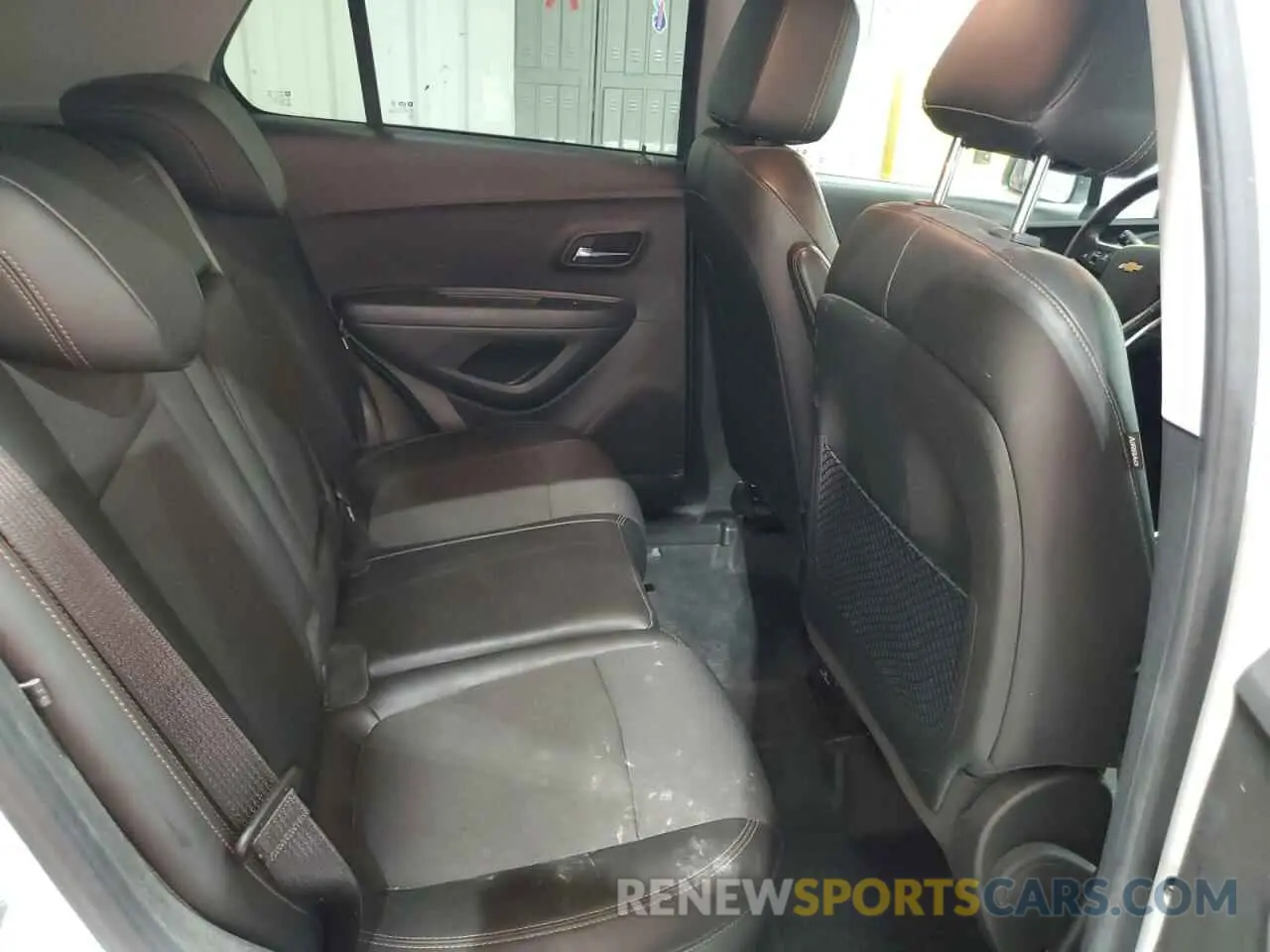 11 Photograph of a damaged car KL7CJPSB2KB925532 CHEVROLET TRAX 2019