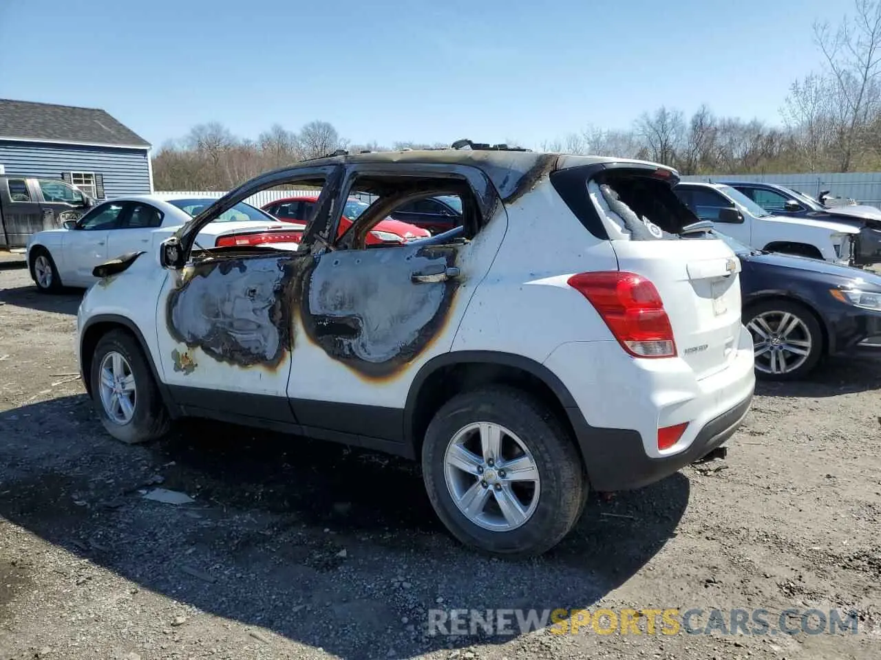 2 Photograph of a damaged car KL7CJPSB2KB925546 CHEVROLET TRAX 2019